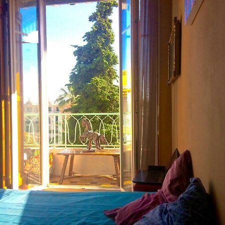 Home Stay - Baie Des Anges Nice Dış mekan fotoğraf